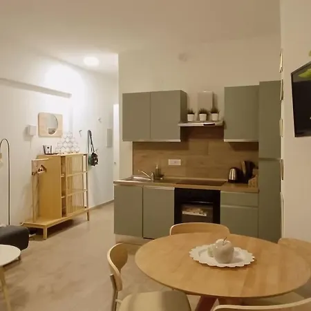 Sirente Velino Apartment *